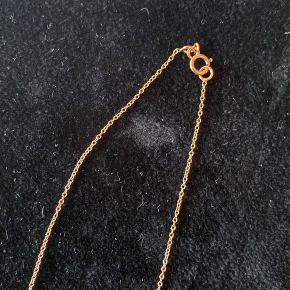 NWOT Ariel Gordon Love Knot Necklace in Rose Gold - Picture 4 of 7
